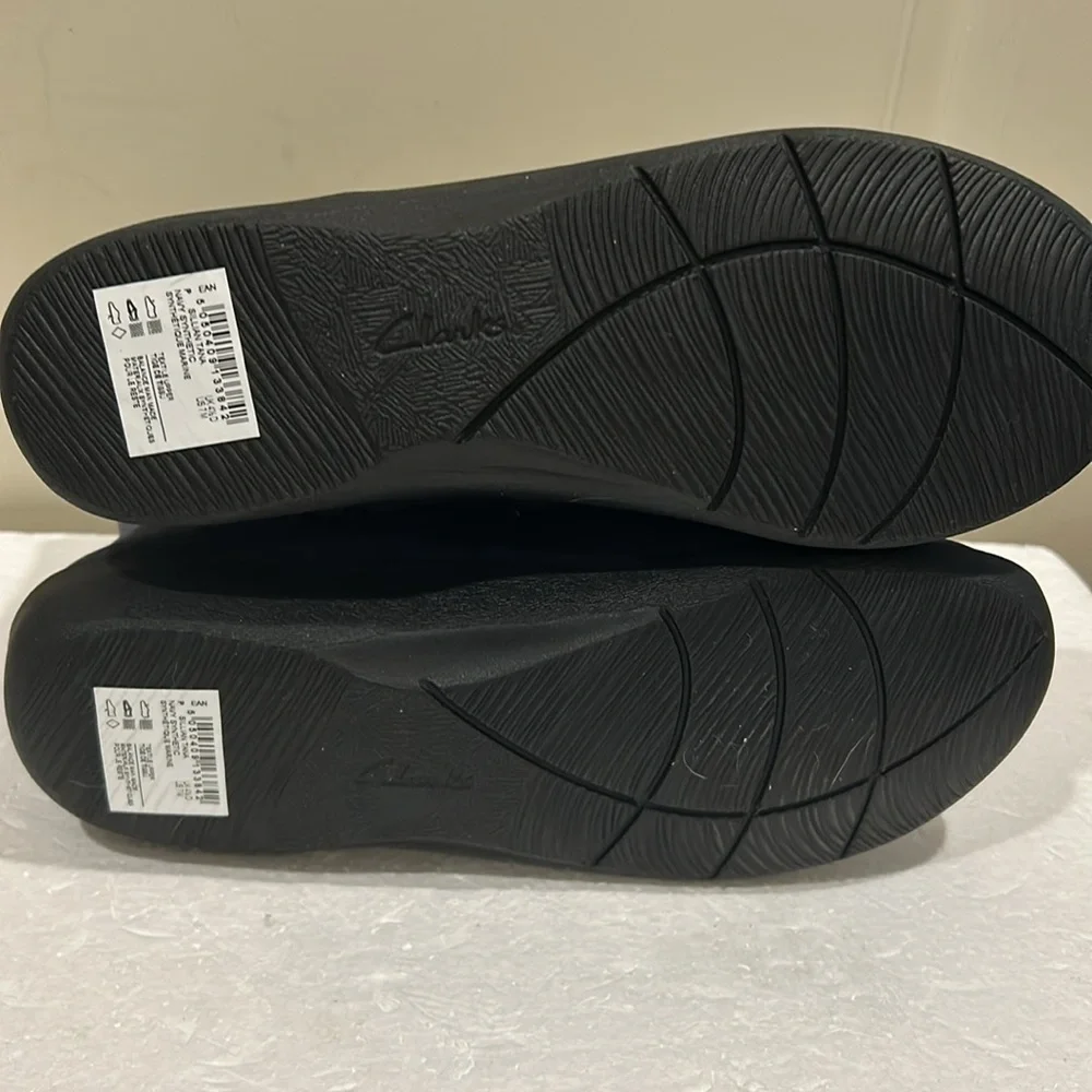 NWT Clarks Cloudsteppers cushion insoles Ankle ruched Boots zip up size 7 blue